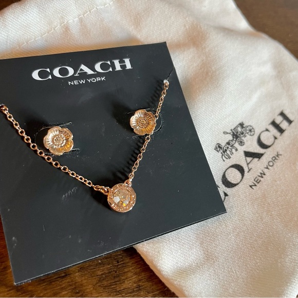 COACH OPEN CIRCLE NECKLACE + TEA ROSE STUD SET - Picture 3 of 4